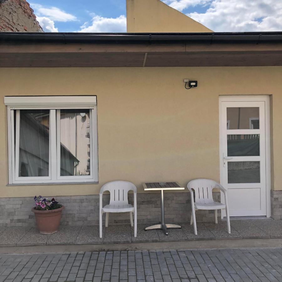 Avas Apartman Мишкольц Экстерьер фото