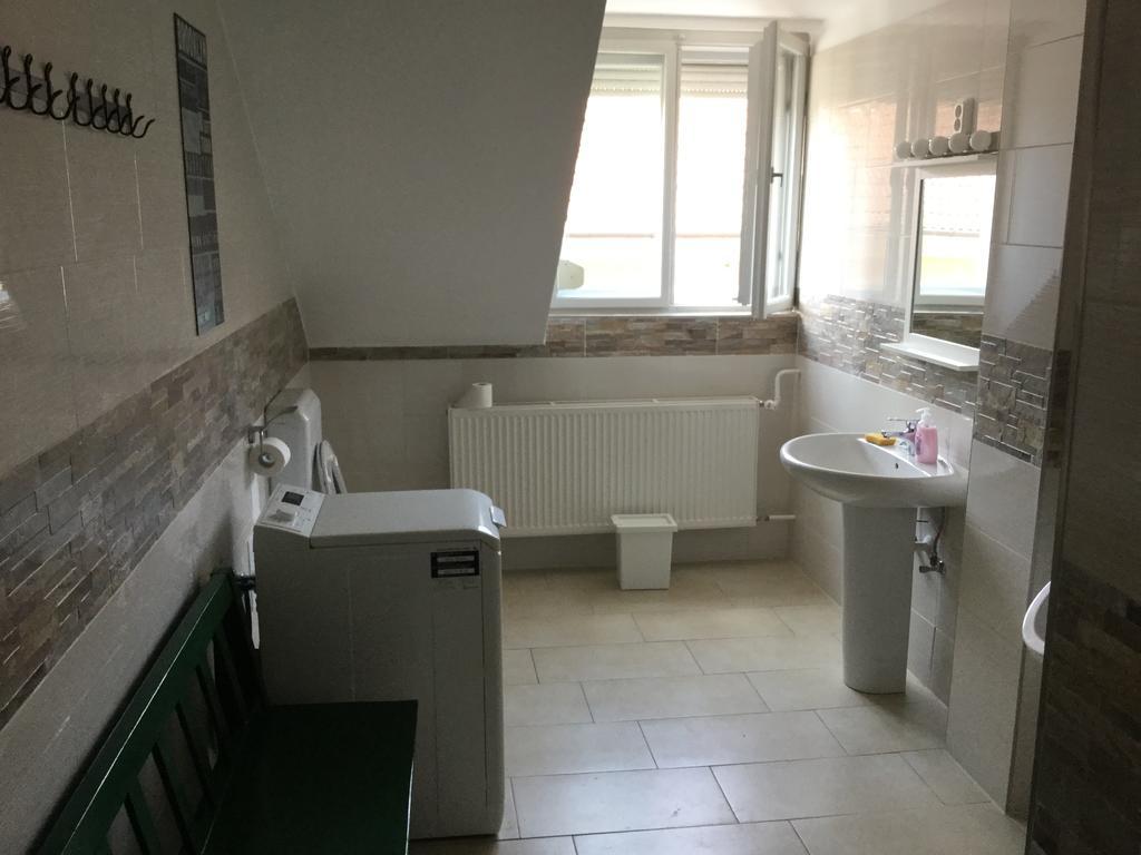 Avas Apartman Мишкольц Экстерьер фото