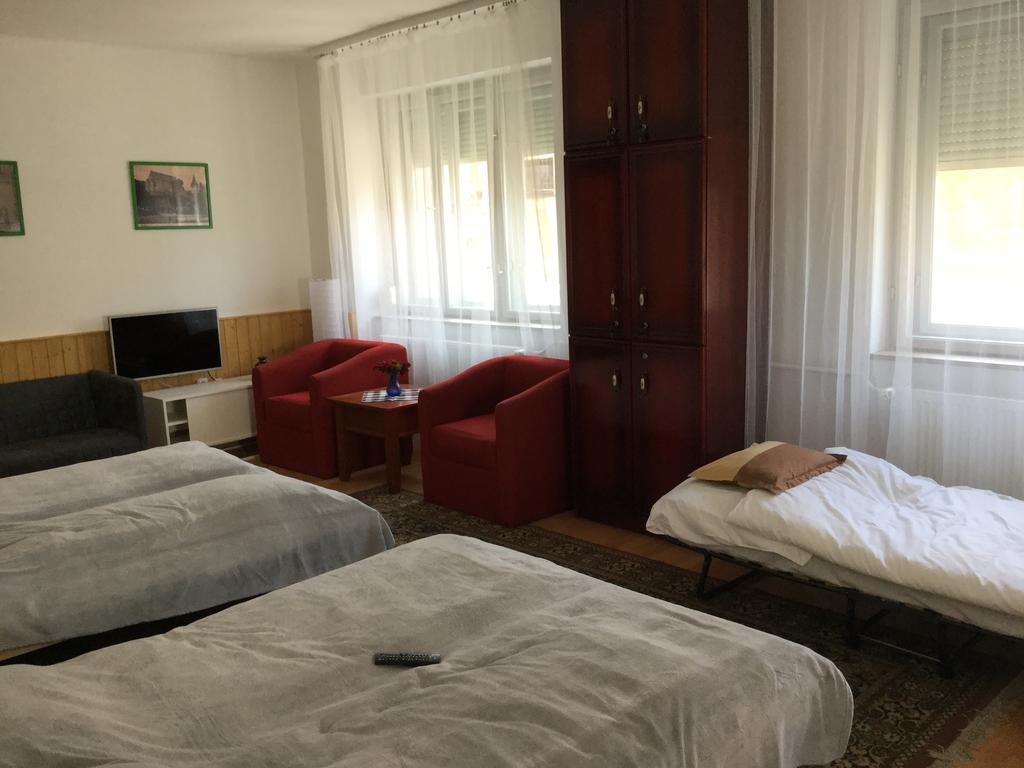 Avas Apartman Мишкольц Экстерьер фото