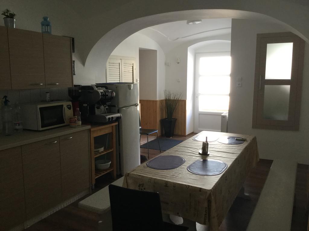 Avas Apartman Мишкольц Экстерьер фото