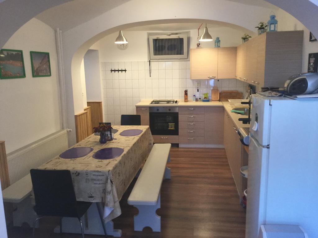 Avas Apartman Мишкольц Экстерьер фото